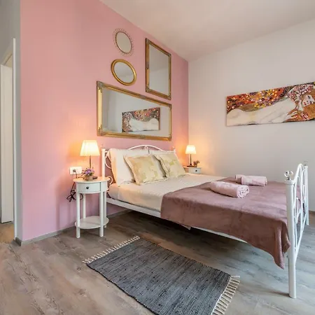 Old Romantic 3 Appartement *