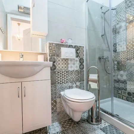 Old Romantic 3 Apartment Pula