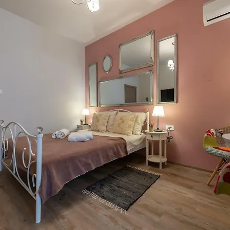 Apartment Old Romantic 3 *