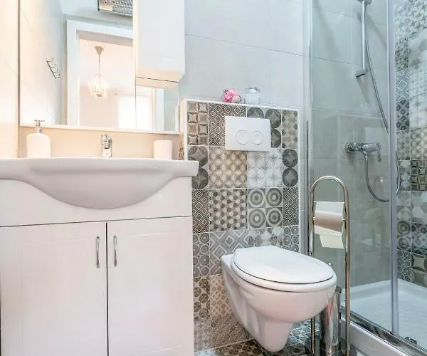 Old Romantic 3 Apartman Pula