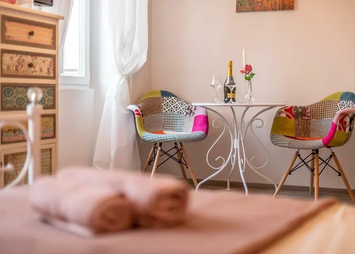 Old Romantic 3 Apartman Pula