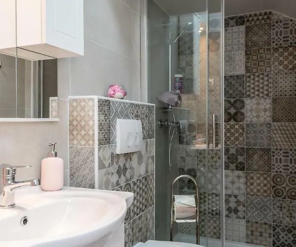 Old Romantic 3 아파트 *